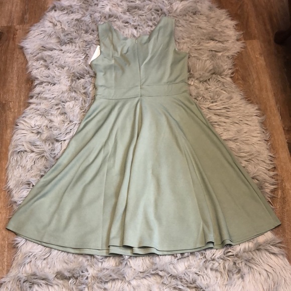 Bright Green Grace Karin Dress NWT - Picture 3 of 5